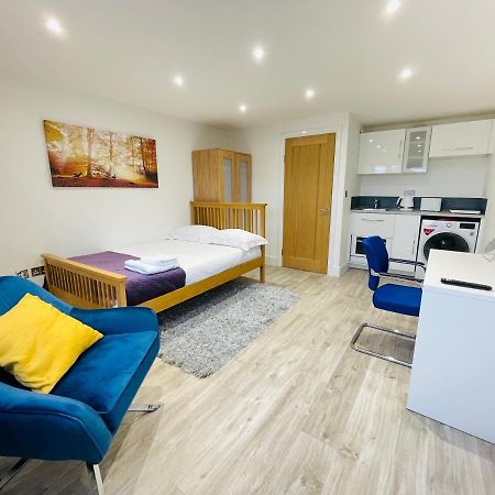 New Modern Studio Apartment, Parking, Netflix 케닐워스 외부 사진