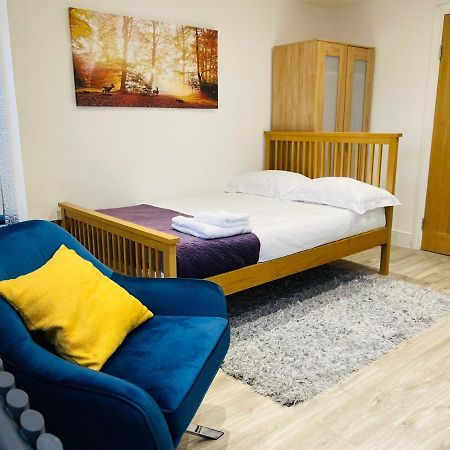 New Modern Studio Apartment, Parking, Netflix 케닐워스 외부 사진